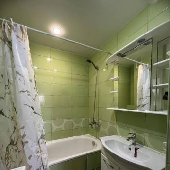 Сдается 2-х комнатная квартира, 75 м²