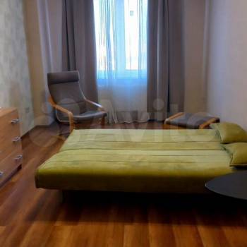 Сдается 1-комнатная квартира, 43 м²