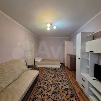 Сдается 1-комнатная квартира, 38 м²