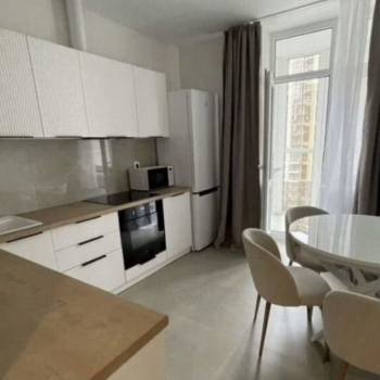 Сдается 1-комнатная квартира, 38 м²