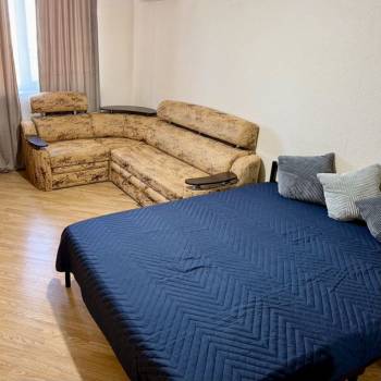 Продается 1-комнатная квартира, 43 м²