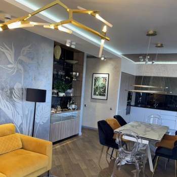 Продается Многокомнатная квартира, 130 м²