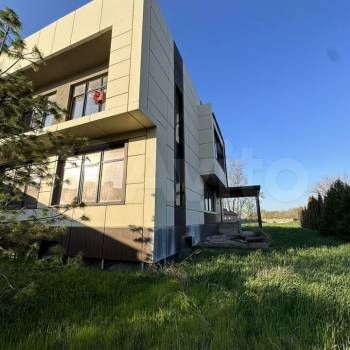 Продается Дом, 298 м²