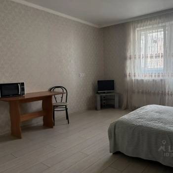 Сдается 1-комнатная квартира, 35 м²