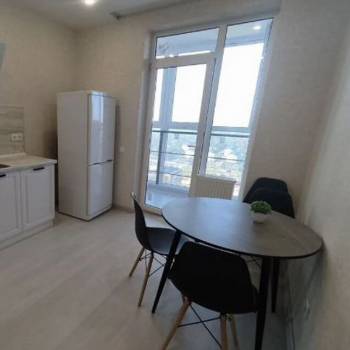 Продается 1-комнатная квартира, 37 м²