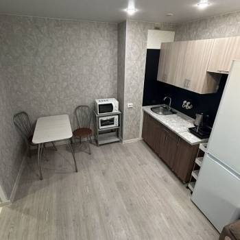 Сдается 1-комнатная квартира, 38 м²