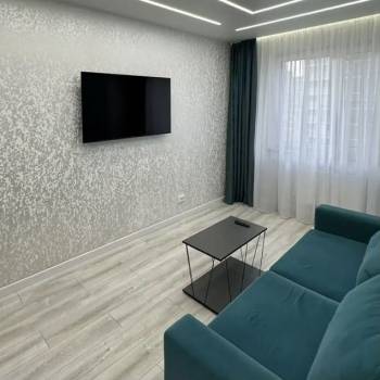 Продается 1-комнатная квартира, 37 м²