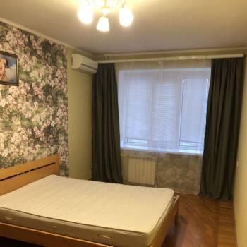 Сдается 2-х комнатная квартира, 75 м²