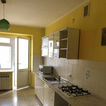 Сдается 2-х комнатная квартира, 75 м²