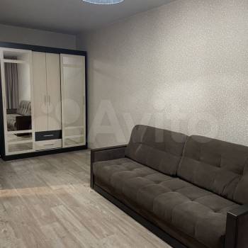 Сдается 1-комнатная квартира, 38 м²