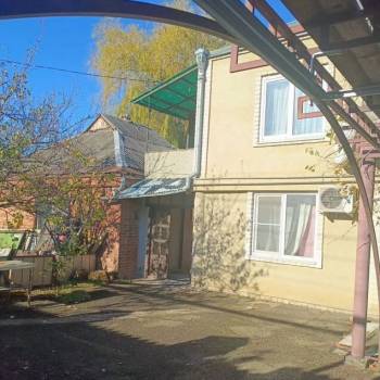 Продается Дом, 180 м²