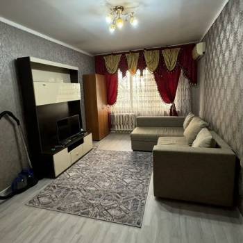 Сдается Многокомнатная квартира, 65 м²