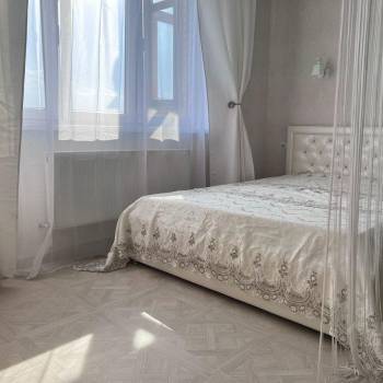 Сдается 1-комнатная квартира, 50 м²