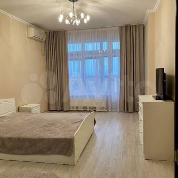 Сдается 1-комнатная квартира, 58 м²