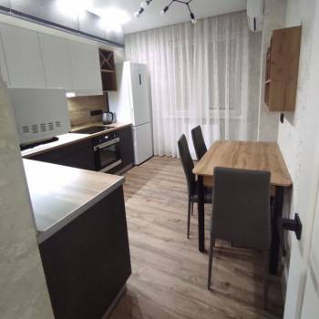 Сдается 2-х комнатная квартира, 63 м²