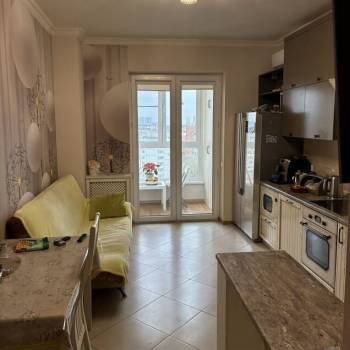 Продается 2-х комнатная квартира, 74,4 м²