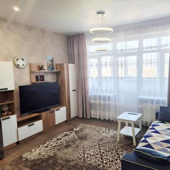 Продается 1-комнатная квартира, 53 м²