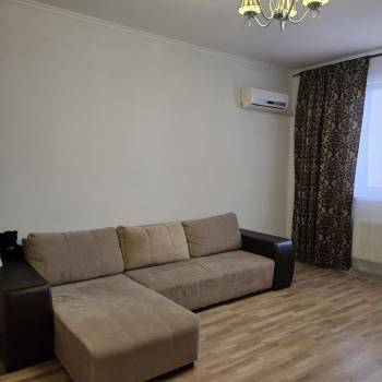 Сдается 2-х комнатная квартира, 76,3 м²