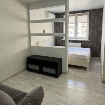 Сдается 1-комнатная квартира, 39 м²