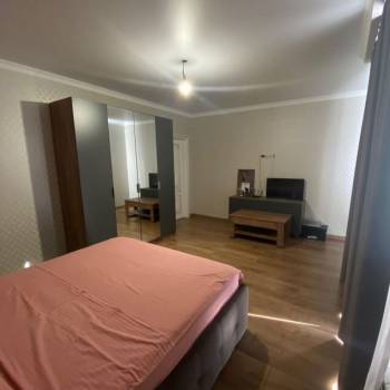 Продается Дом, 240 м²