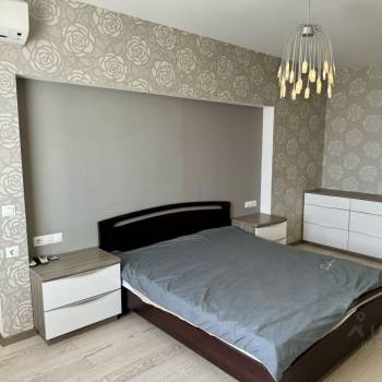 Сдается 2-х комнатная квартира, 115 м²