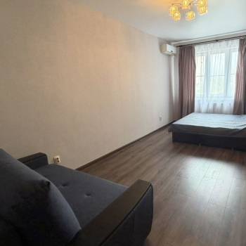 Сдается 1-комнатная квартира, 43 м²