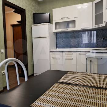 Сдается 1-комнатная квартира, 42 м²