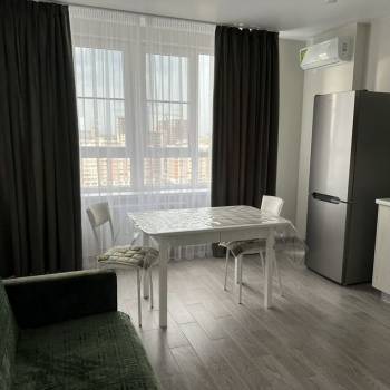 Сдается 1-комнатная квартира, 49 м²