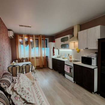 Продается 1-комнатная квартира, 41 м²