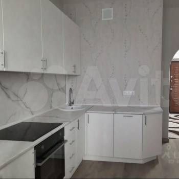 Сдается 1-комнатная квартира, 52 м²