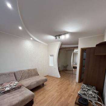 Сдается 1-комнатная квартира, 42 м²