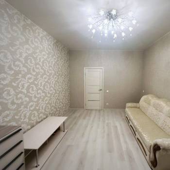 Продается 1-комнатная квартира, 40,4 м²