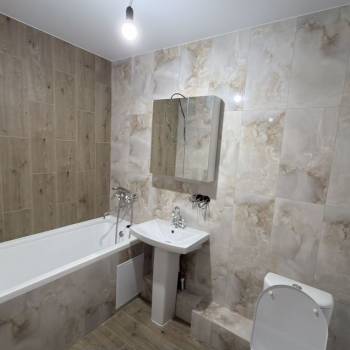 Продается 1-комнатная квартира, 38 м²