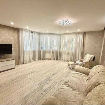 Сдается 2-х комнатная квартира, 115 м²