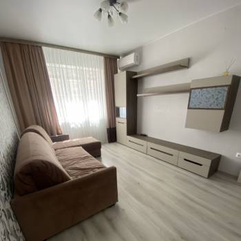 Сдается 1-комнатная квартира, 45 м²