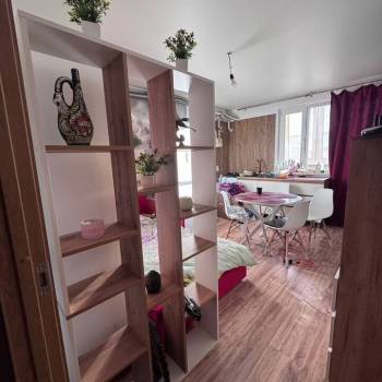 Продается 1-комнатная квартира, 45 м²