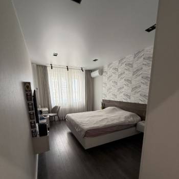 Продается Многокомнатная квартира, 90,3 м²