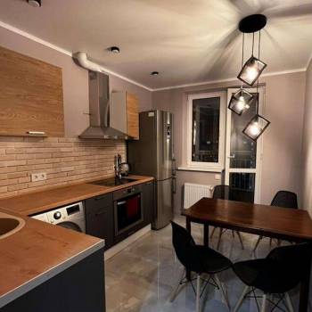 Сдается 2-х комнатная квартира, 70 м²