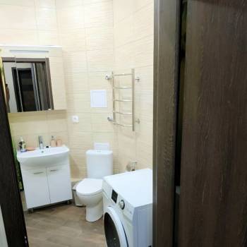 Сдается 1-комнатная квартира, 43 м²