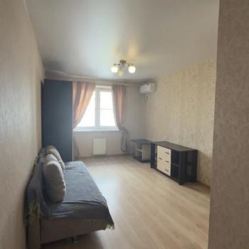 Сдается 1-комнатная квартира, 35 м²