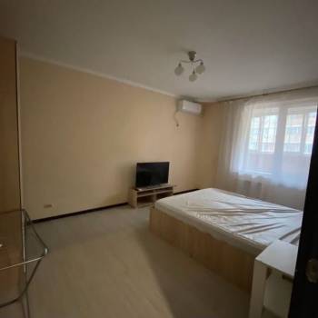 Сдается 1-комнатная квартира, 39 м²