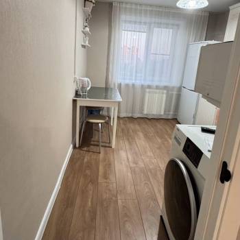 Сдается 1-комнатная квартира, 39 м²
