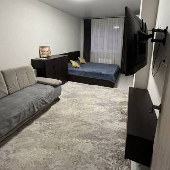 Сдается 1-комнатная квартира, 37 м²