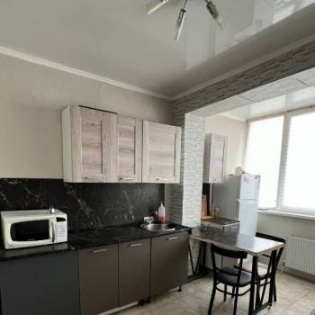 Продается 1-комнатная квартира, 37,7 м²