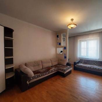 Продается 1-комнатная квартира, 54,1 м²
