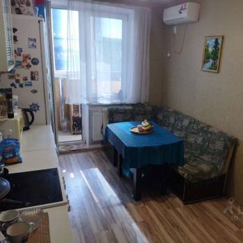 Продается 1-комнатная квартира, 42,9 м²