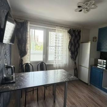 Сдается 2-х комнатная квартира, 62 м²