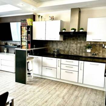 Продается 2-х комнатная квартира, 94,5 м²