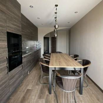 Сдается 2-х комнатная квартира, 90 м²