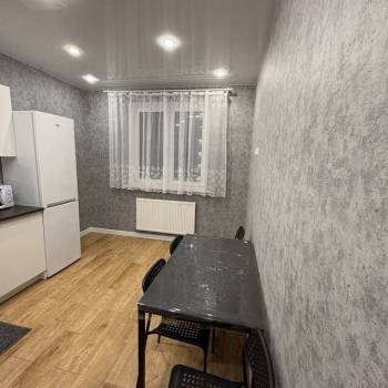 Сдается 1-комнатная квартира, 37 м²